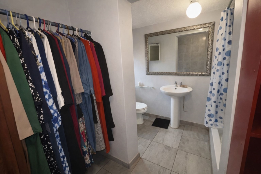 3 Bedroom Property for Sale in Heuwelsig North West